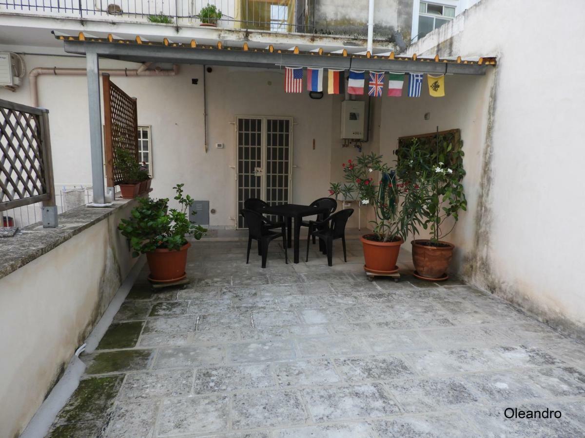 Oleandro E Glicine Appartement Lecce